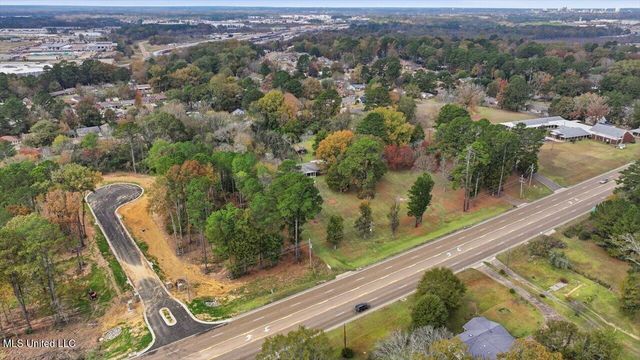 921 S Pearson Road, Pearl, MS 39208