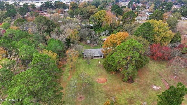 921 S Pearson Road, Pearl, MS 39208