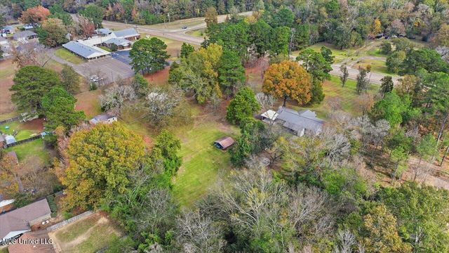 921 S Pearson Road, Pearl, MS 39208