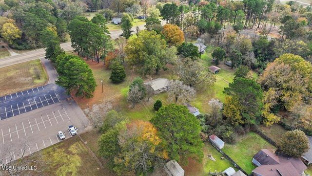 921 S Pearson Road, Pearl, MS 39208