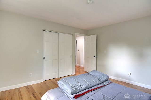 121 Woodfield Place, Dayton, OH 45459