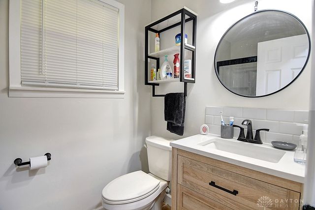 121 Woodfield Place, Dayton, OH 45459