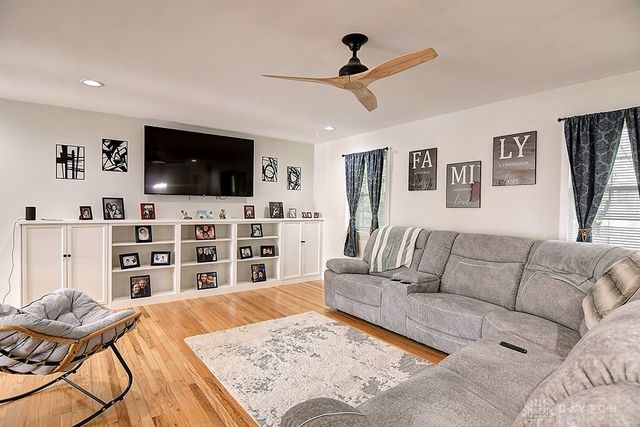121 Woodfield Place, Dayton, OH 45459