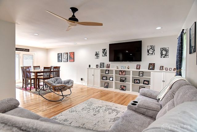 121 Woodfield Place, Dayton, OH 45459