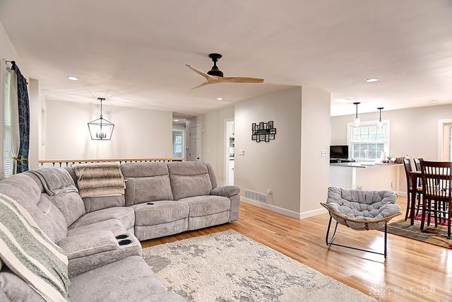 121 Woodfield Place, Dayton, OH 45459
