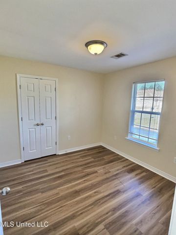 2316 Paula Circle, Ocean Springs, MS 39564