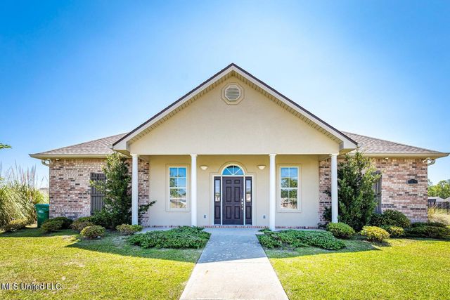 2316 Paula Circle, Ocean Springs, MS 39564