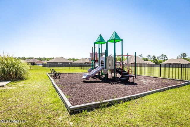 2316 Paula Circle, Ocean Springs, MS 39564