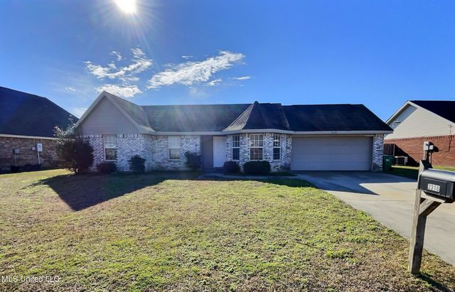 2316 Paula Circle, Ocean Springs, MS 39564