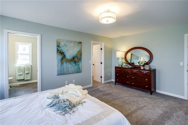 6127 Caleb Ct Court, Farmington, NY 14425