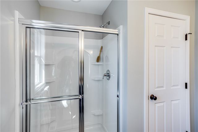 6127 Caleb Ct Court, Farmington, NY 14425