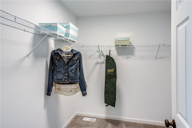 6127 Caleb Ct Court, Farmington, NY 14425