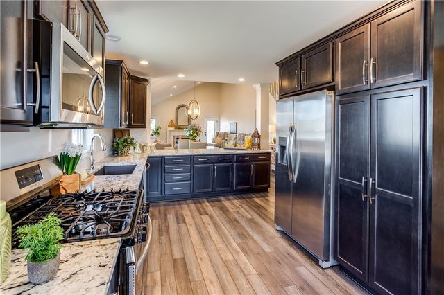 6127 Caleb Ct Court, Farmington, NY 14425