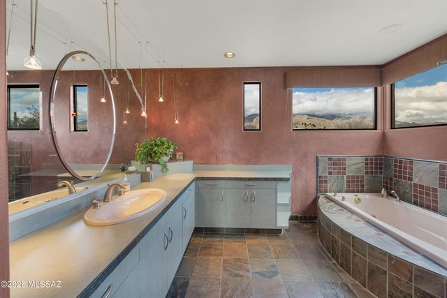 5091 N Corte De Catalonia, Tucson, AZ 85718