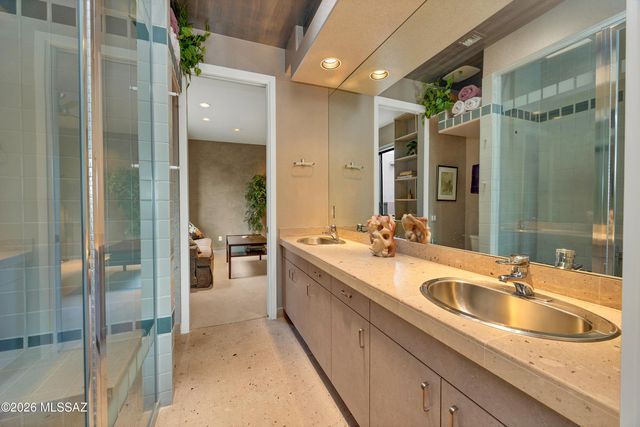 5091 N Corte De Catalonia, Tucson, AZ 85718