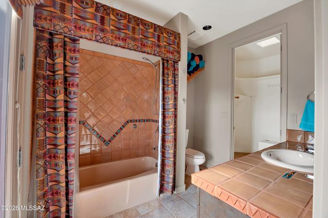 5091 N Corte De Catalonia, Tucson, AZ 85718