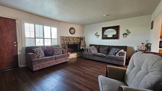 1526 8th Street, Firebaugh, CA 93622