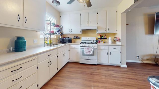 1526 8th Street, Firebaugh, CA 93622