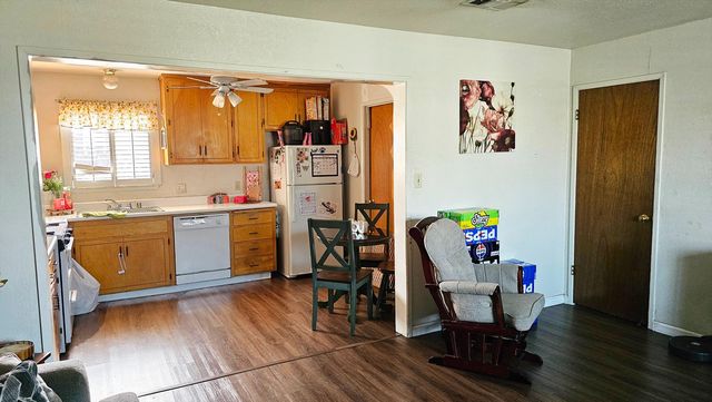 1526 8th Street, Firebaugh, CA 93622