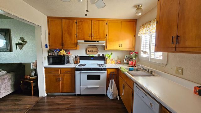 1526 8th Street, Firebaugh, CA 93622