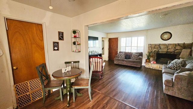 1526 8th Street, Firebaugh, CA 93622