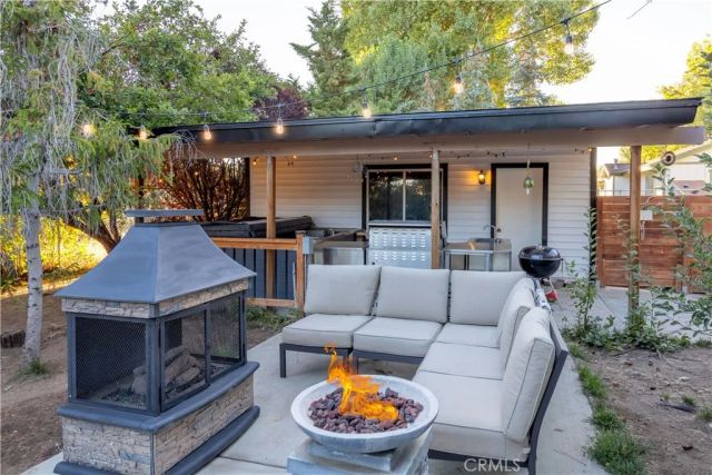 332 Grenfall Lane, Big Bear City, CA 92314