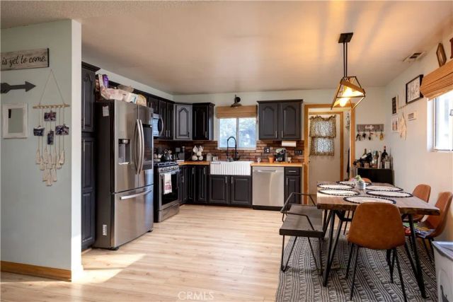 332 Grenfall Lane, Big Bear City, CA 92314