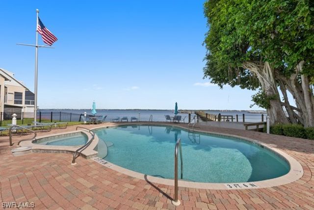 819 James ST, Fort Myers, FL 33916
