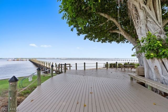 819 James ST, Fort Myers, FL 33916