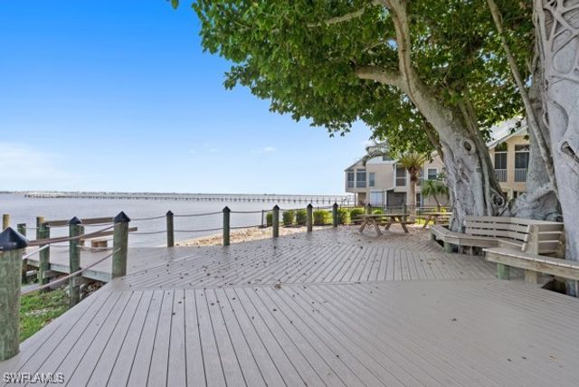 819 James ST, Fort Myers, FL 33916