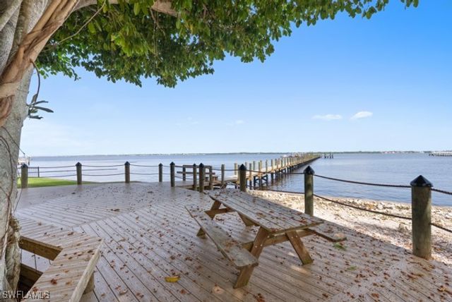 819 James ST, Fort Myers, FL 33916