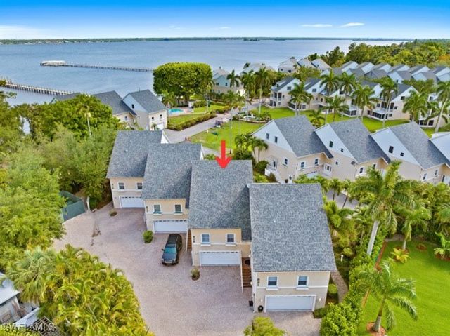 819 James ST, Fort Myers, FL 33916
