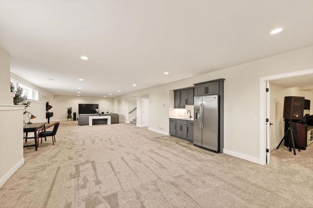 7576 Colonial Way, Verona, WI 53593