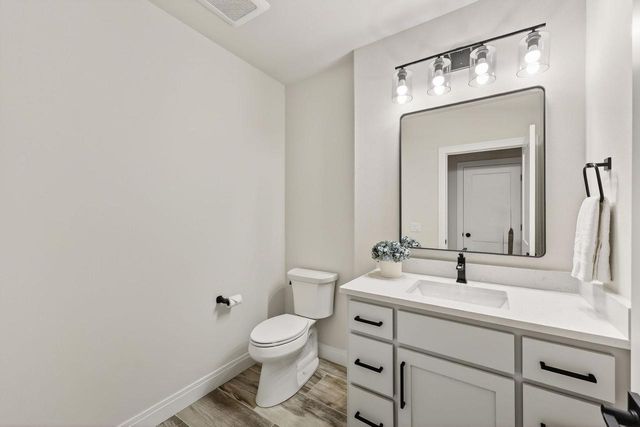 7576 Colonial Way, Verona, WI 53593