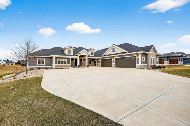 7576 Colonial Way, Verona, WI 53593