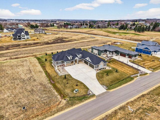 7576 Colonial Way, Verona, WI 53593