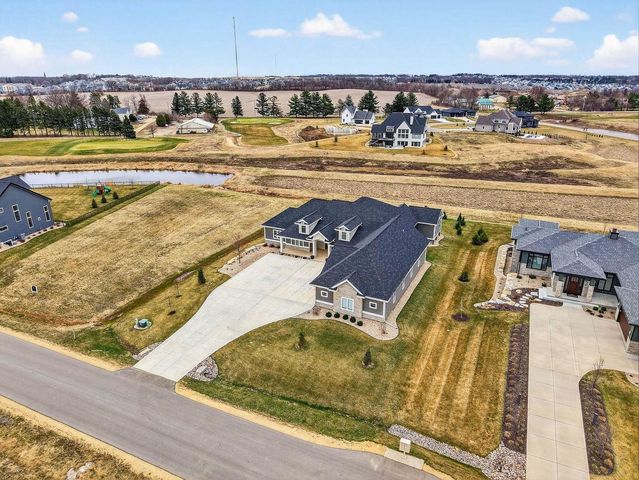 7576 Colonial Way, Verona, WI 53593