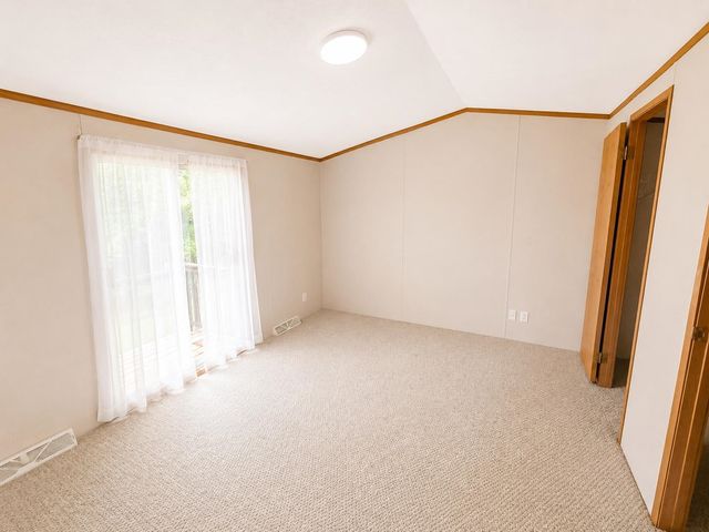 15 Lindbergh Avenue, Barre City, VT 05641