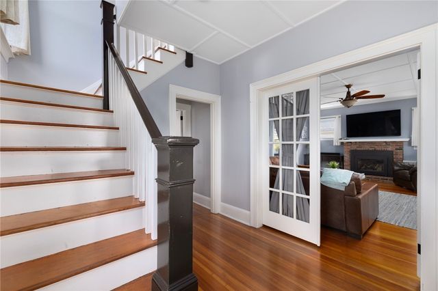 127 West Main Road, Middletown, RI 02842