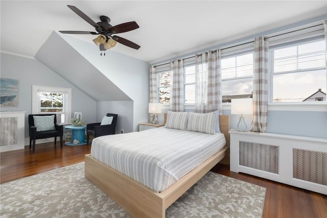 127 West Main Road, Middletown, RI 02842