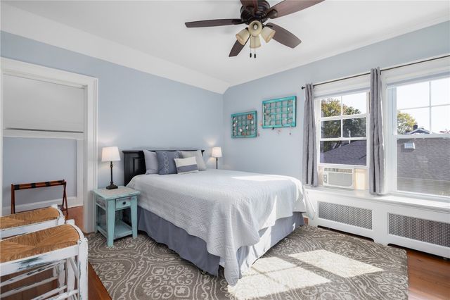 127 West Main Road, Middletown, RI 02842