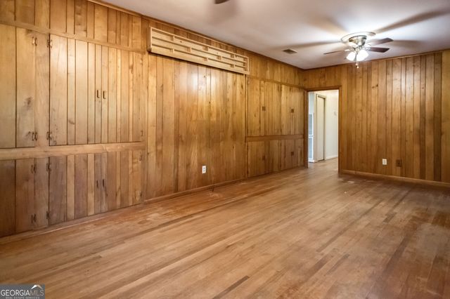 1402 W 12th Street, Alma, GA 31510