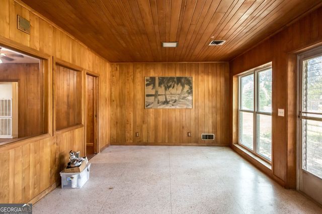 1402 W 12th Street, Alma, GA 31510