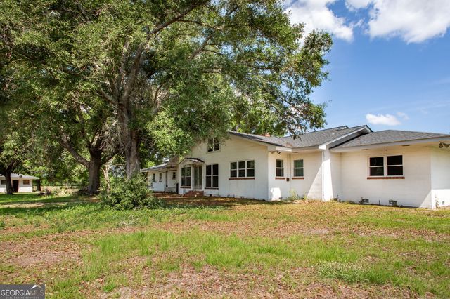 1402 W 12th Street, Alma, GA 31510