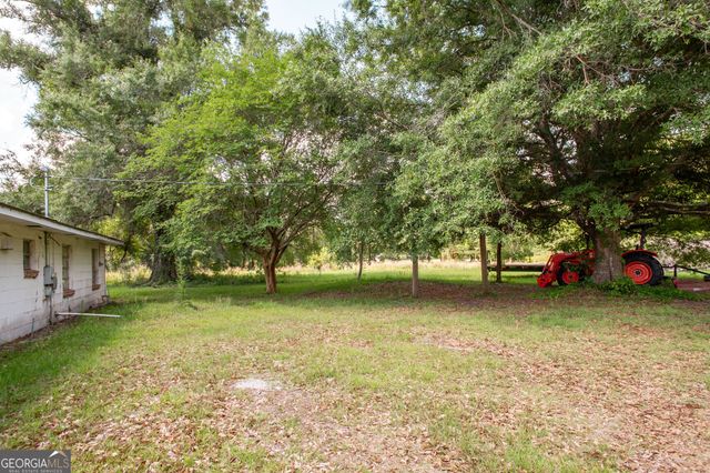 1402 W 12th Street, Alma, GA 31510