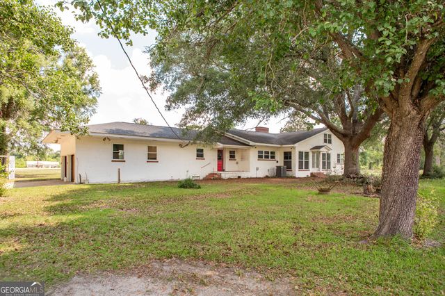 1402 W 12th Street, Alma, GA 31510
