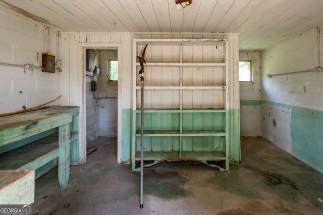 1402 W 12th Street, Alma, GA 31510