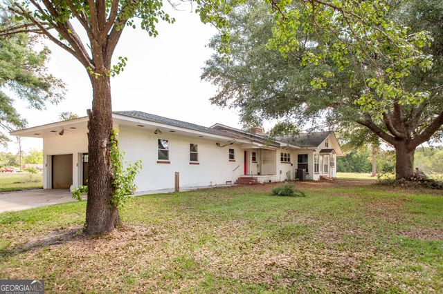 1402 W 12th Street, Alma, GA 31510