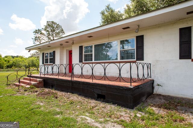 1402 W 12th Street, Alma, GA 31510