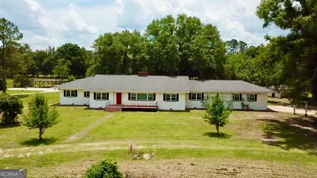 1402 W 12th Street, Alma, GA 31510